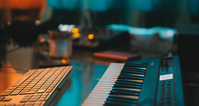 Studio's instruments view - Alone - Laurent CROUZET